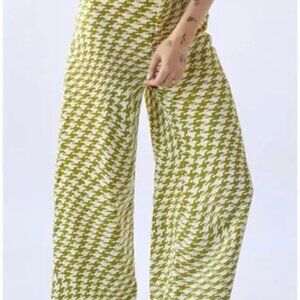 Urban Outfitters Green and White Houndstooth Wide-Leg Pants Size Small